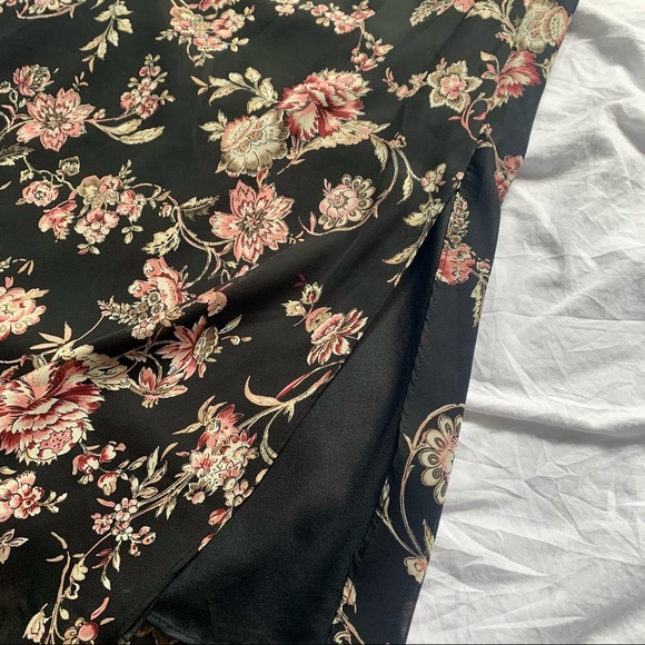 Vintage Floral Maxi Skirt with Leg Slit - Picture 3 of 3